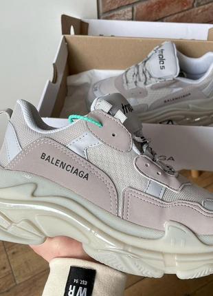 Жіночі кросівки  balenciaga triple s clear sole grey 2.0