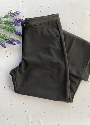 Базовые женские черные брюки 38 размер прямой крой tcm