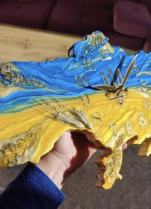 Часы настенные из эпоксидной смолы "карта украины" 40x25 см