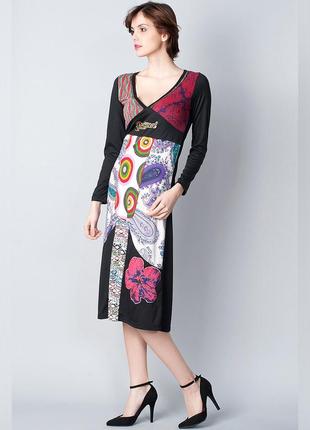 Женское платье комбинированной расцветки