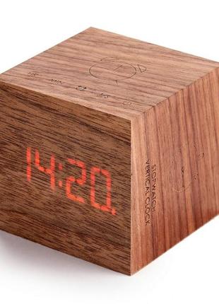 Годинник-будильник з акумулятором gingko cube plus clock walnut (великобританія)
