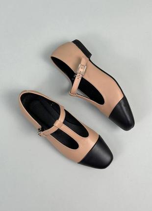 Туфли женские кожаные карамельные с черными вставками