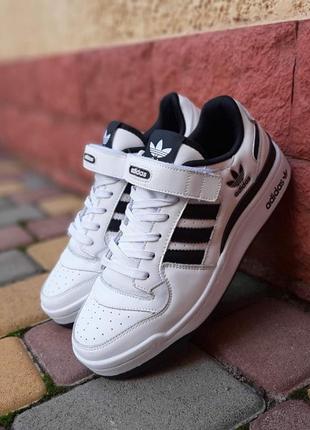 Мужские кроссовки adidas forum low white black адидас форум белого с черными цветами