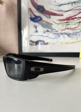 Сонцезахисні окуляри oakley