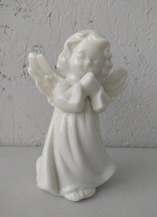 Порцелянова статуетка ангел