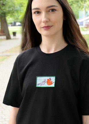 Черная оверсайз футболка со сменными нашивками, принты коты