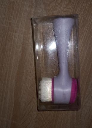 Масажна щітка для обличчя