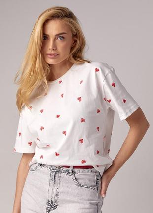 Женская футболка украшена сердечками - молочный цвет, l (есть размеры)