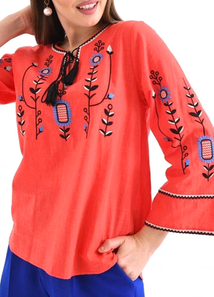 Вишукана жіноча блуза-вишиванка: стиль і витонченість