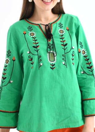 Природная гармония: женская блуза-вышиванка в этностиле