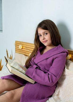 Халат для дівчинки з капюшоном і поясом натуральний вафельний теплий для дому та басейну фіолетовий