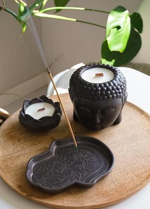 Комплект дзен с соевыми аромасвечами в кашпо из гипса в черном цвете ручной работы с подставкой для благовоний
