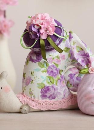 Весняний ( великодневий) декор равлик і кролик рожево-бузкові