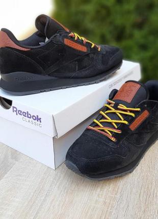 Кросівки reebok classic чорні на чорній підошві