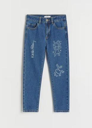 Новые крутые джинсы carrot keith haring от reserved