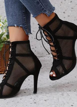 Туфлі для танців high heels