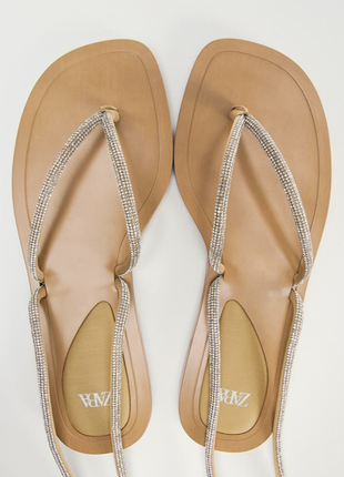 Стильные сандалии босоножки с камушками