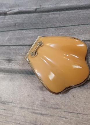 Винтажная брошь на уюте стекло сплав