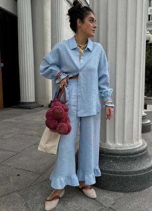 Стильный льняной оверсайз костюм женский комплект рубашка и широкие брюки из льна голубой