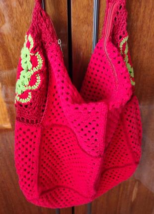 Вязаная красная ажурная сумка/
ручная работа
