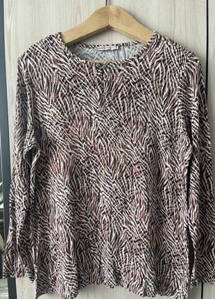 Футболка з довгими рукавами