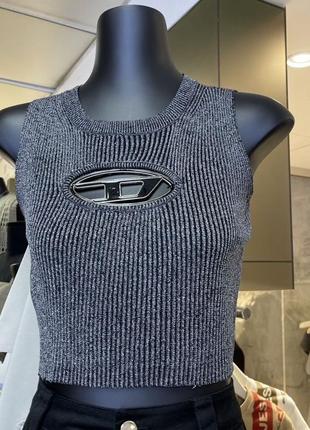 Топ diesel в сірому кольорі