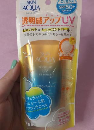 Rohto солнцезащитный крем с функцией коррекции кожи skin aqua tone up uv essence latte beige spf 50+ pa ++++ (80 г)