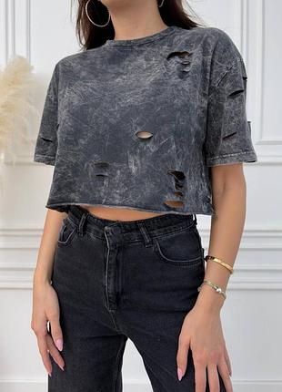 Очень классная футболка с рванкой❤️