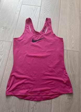 Оригинальная спортивная маечка от nike
