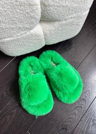 Затишні капці з екохутра: комфорт і стиль у вашому домі!