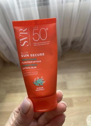 Солнцезащитный крем svr blur sun secure