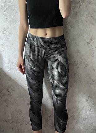 Женские спортивные лосины nike