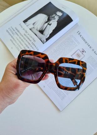 Сонцезахисні окуляри жіночі стильні леопард