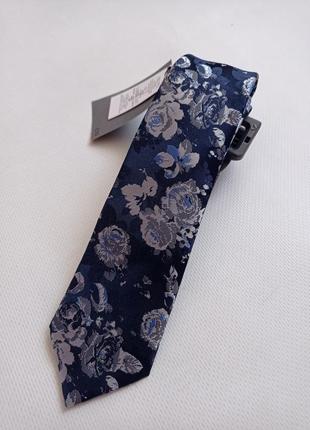 Next. вузька краватка з квітами