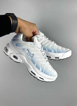 Nike tn white blue