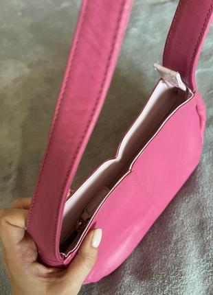 Кожаная розовая сумочка