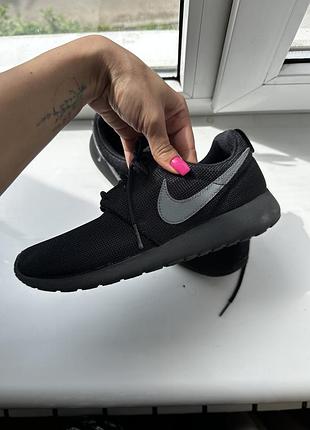 Кроссовки nike 38,5