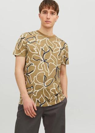 Легка футболка jack&jones світло-коричнева, абстрактний орнамент, розміри s, m, l