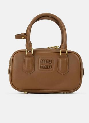 Шкіряна сумка в стилі miu miu