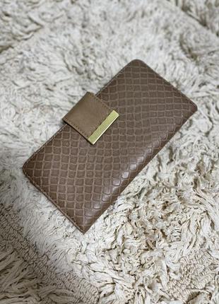 Гаменець беж