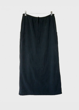 Длинная юбка с накладными карманами