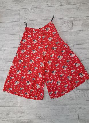 Яркие цветочные кюлоты