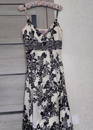 Шелковое бежевое платье платье на бретельках в чёрный цветочный принт monsoon (размер 12-14)