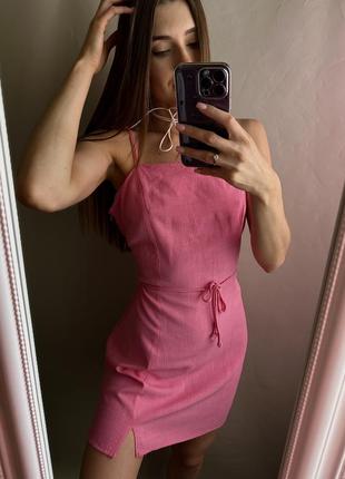 Розовое платье сарафан