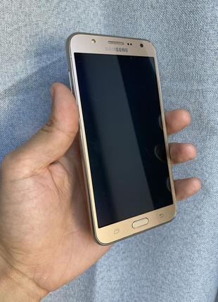 Samsung j700 побитий екран