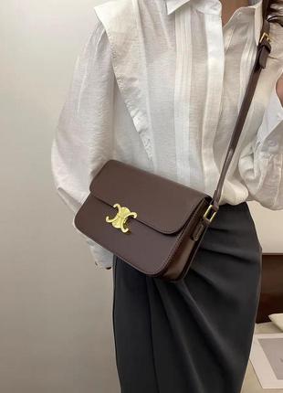 Качественная женская сумка кросс боди коричневого цвета