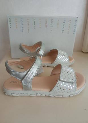 Cандалии,босоножки geox 31 р