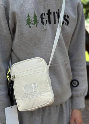 Барсетка c.p. company бежева сумка через плече