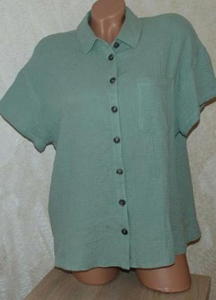 Блуза бренду  matalan
/100% бавовна/ зелено -мятного кольору, свободний крій/