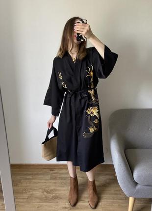 Винтажное платье кимоно с вышивкой